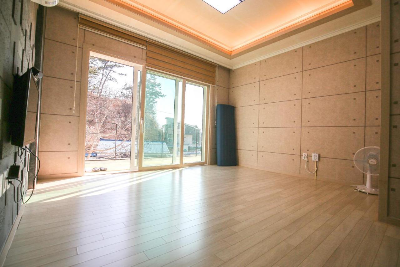 Family Room 3