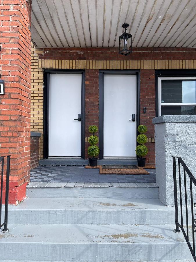 New Renovated 2 Bedroom USA Side - B&B
