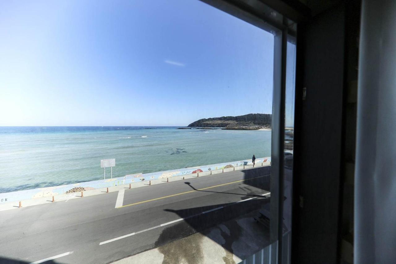 Double Room with Sea View 1