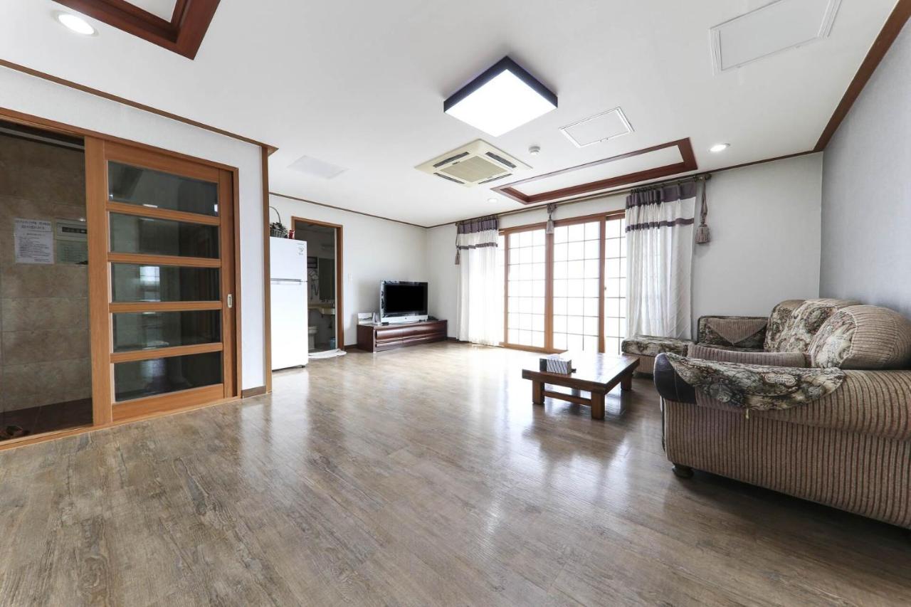 Quadruple Room 1