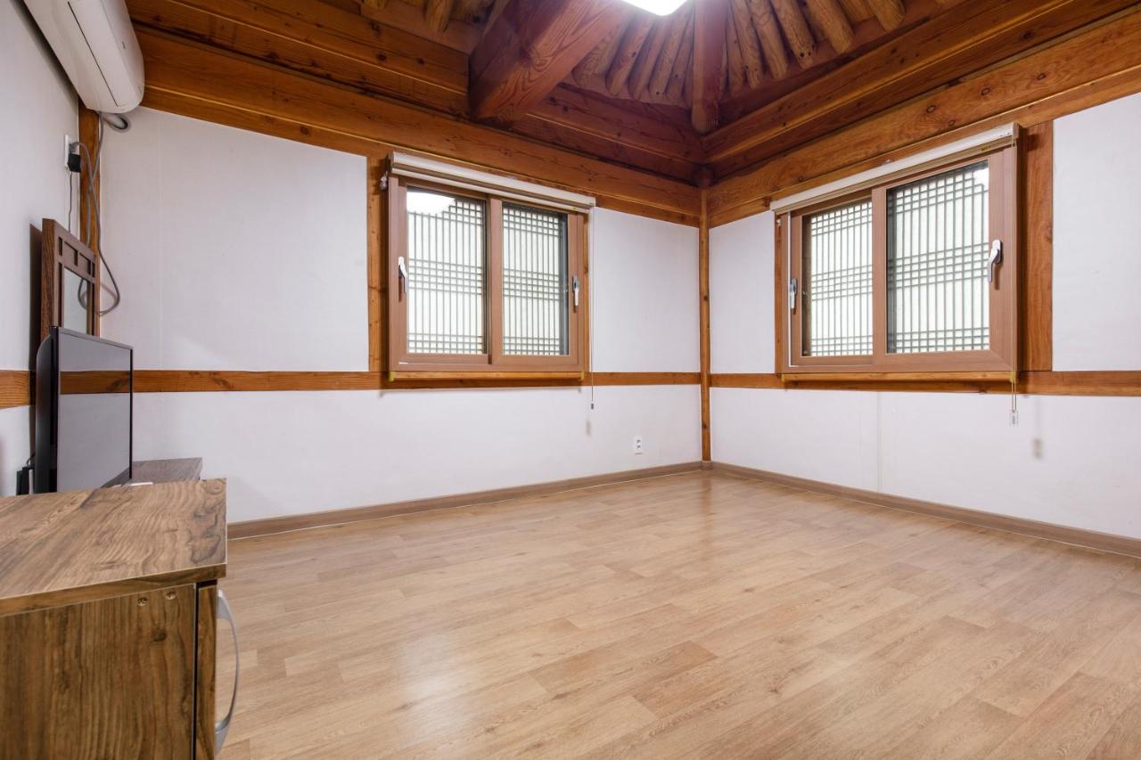 Triple Room 1
