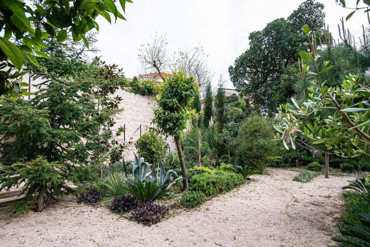 SECRET GARDEN APARTMENT by DuHomes - B&B