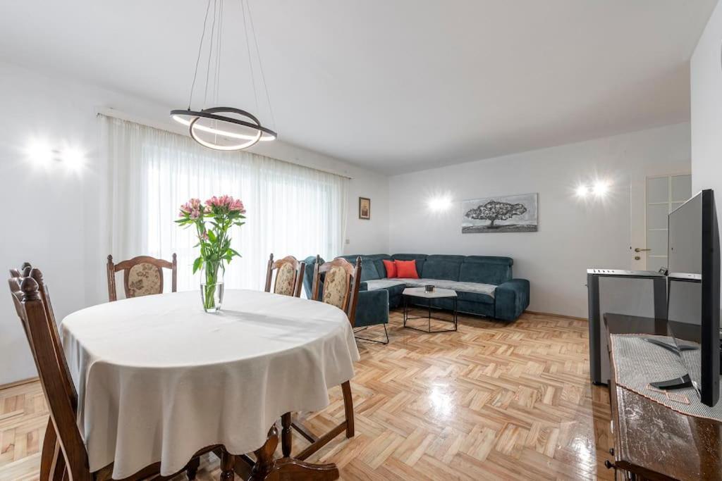 Apartment Sea Breeze - B&B