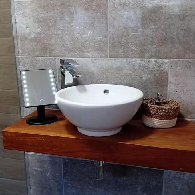 Silver Strand Lodge - B&B Gleann Cholm Cille