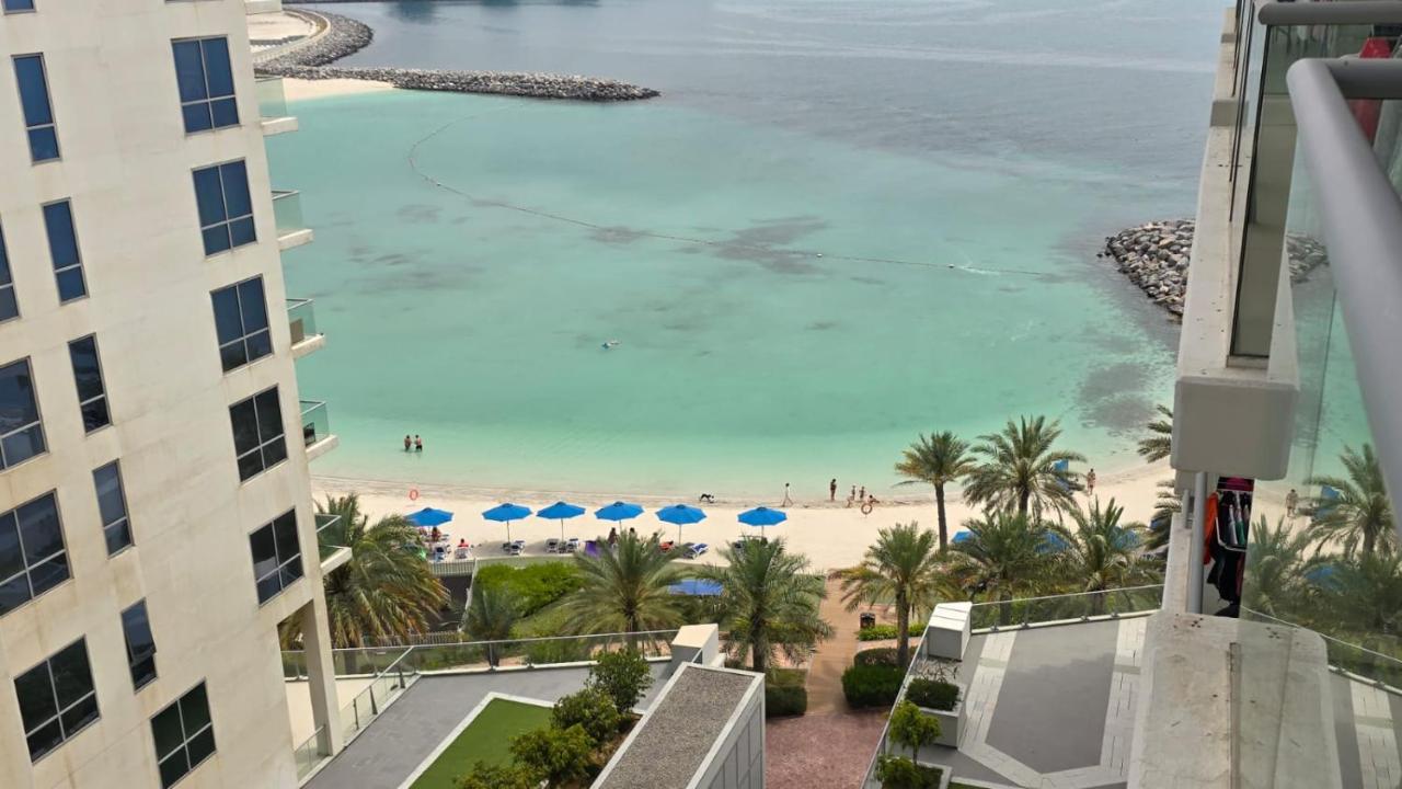 B&B Ras al-Khaimah - Newly furnished luxury apartment with sea view in high floor - Bed and Breakfast Ras al-Khaimah