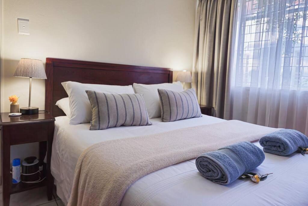 B&B Pretoria - Dutch on Tecoma, Wonderboom, Pretoria - Bed and Breakfast Pretoria