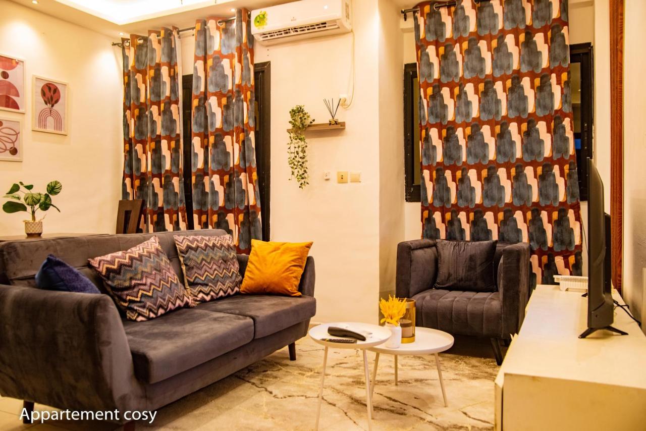 B&B Douala - Studio cosy gold Douala Cameroon - Bed and Breakfast Douala