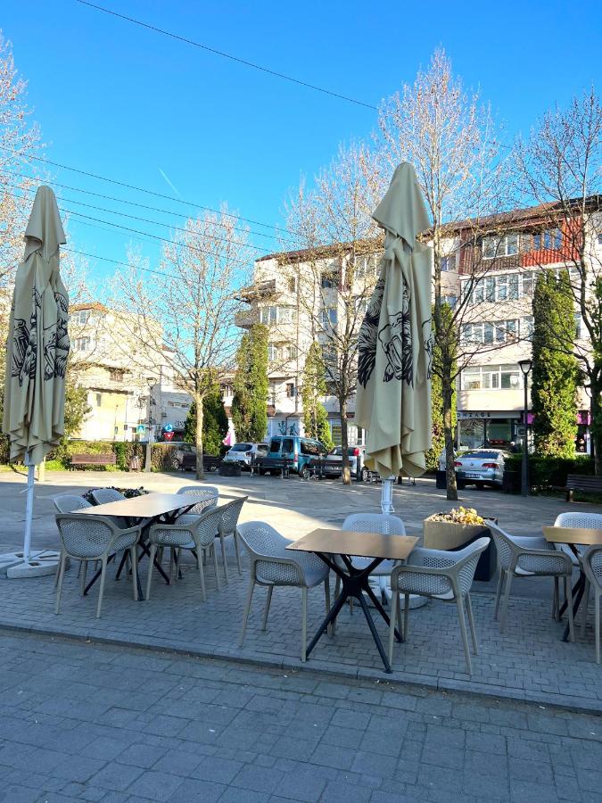 Old Town View- UltraCentral Apartment - B&B