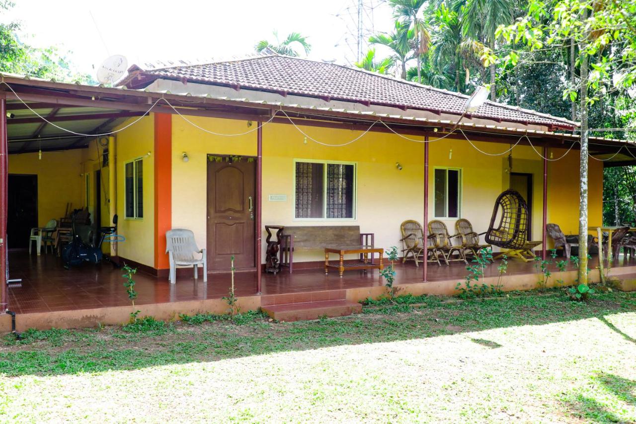 Isiri river side stay - B&B