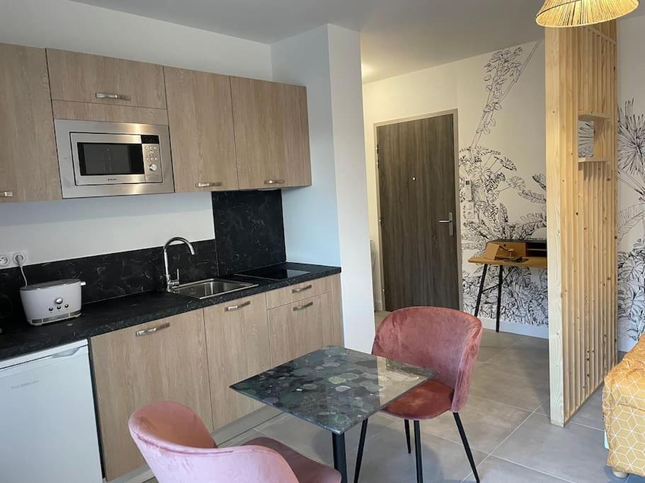 Superbe appartement neuf avec parking sur place - B&B