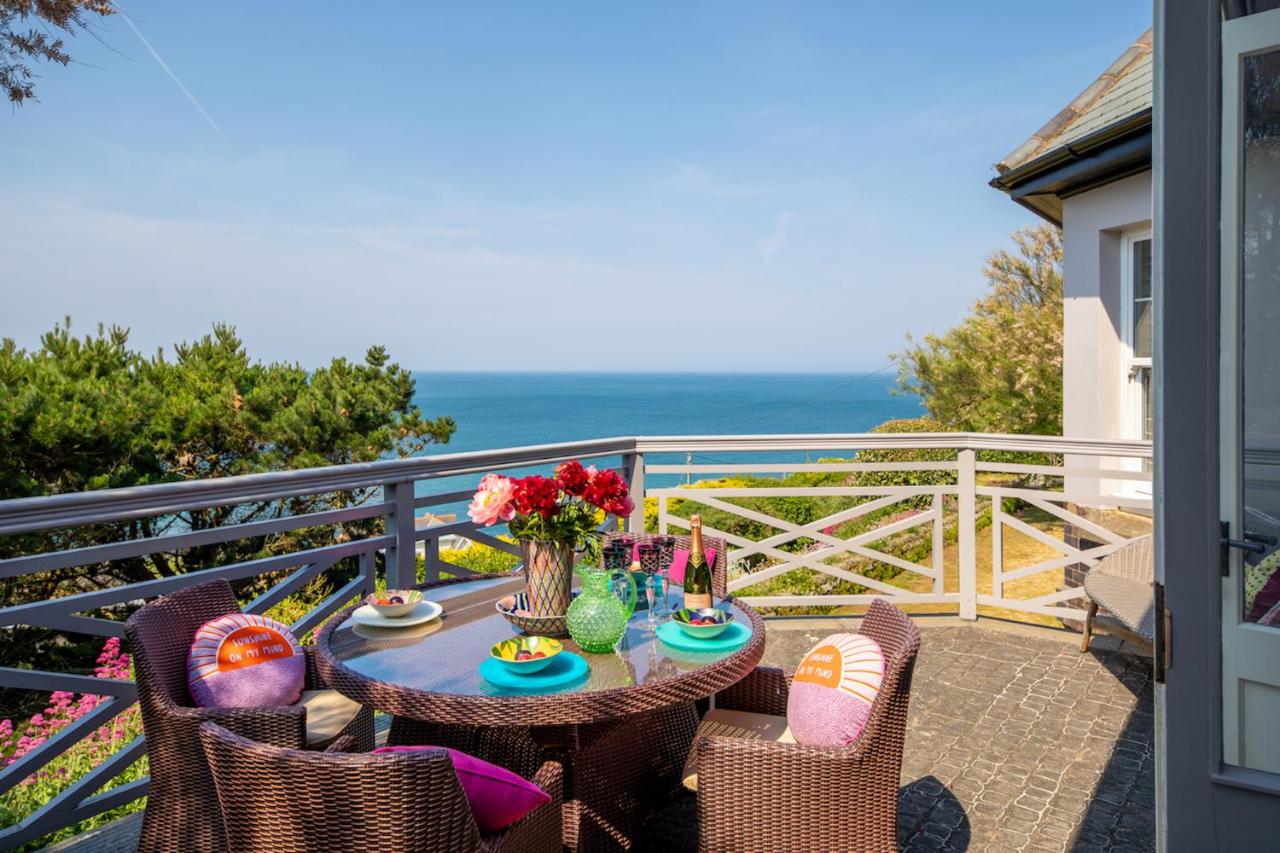 B&B Woolacombe - Tamarisk Beach House Sleeps 8 Luxury Property in Woolacombe Superb sea views - Bed and Breakfast Woolacombe