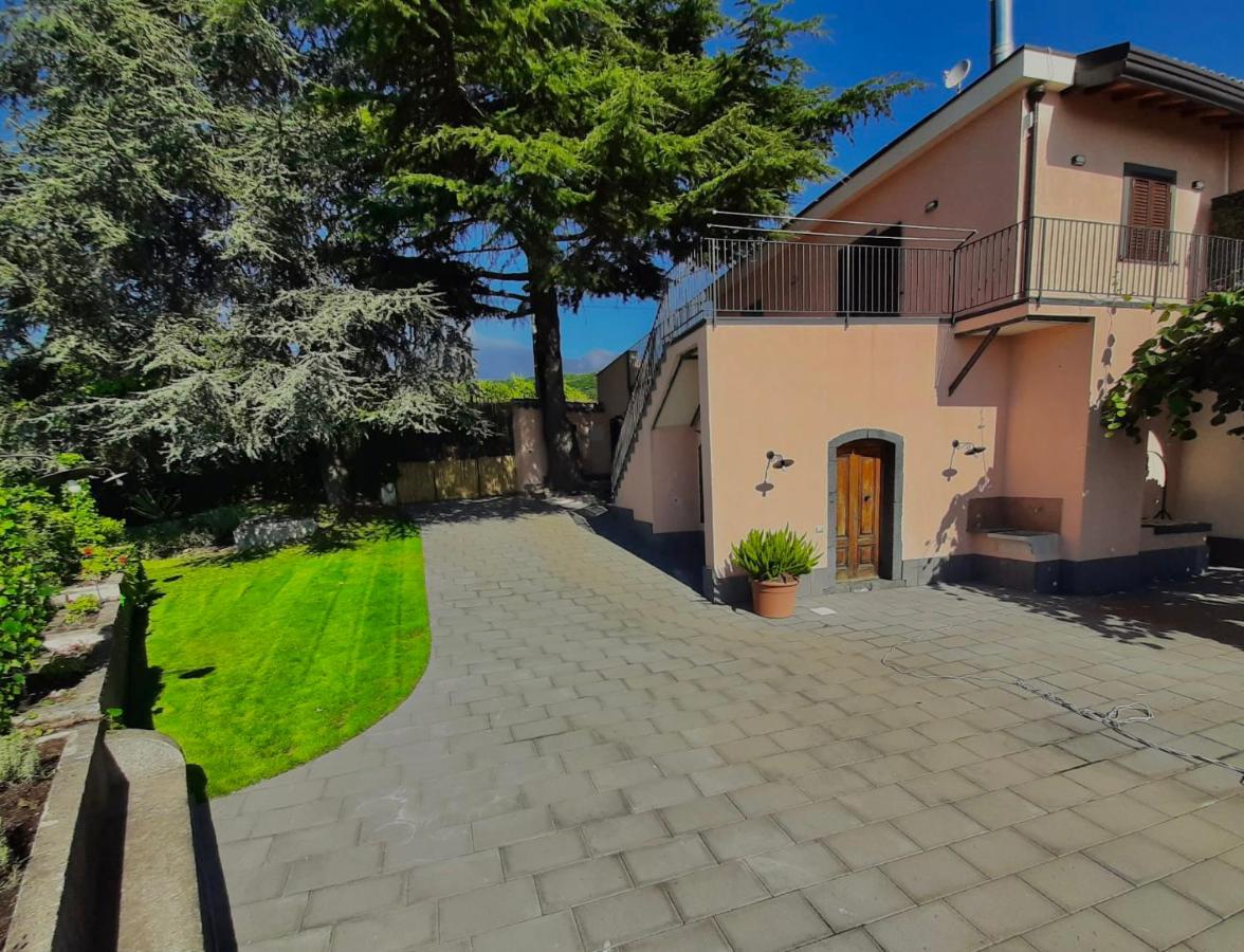 Tenuta Kiwi dell’Etna - B&B Milo