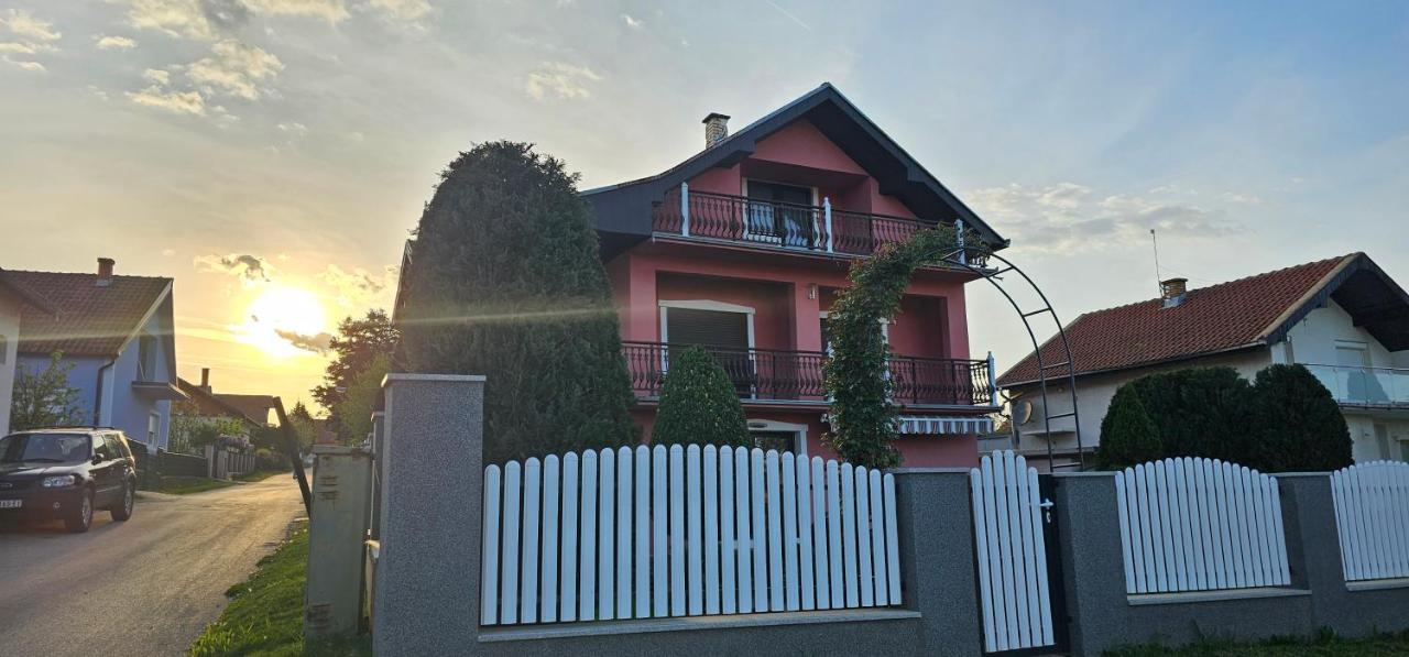 B&B Golubac - Guest House Lona - Bed and Breakfast Golubac