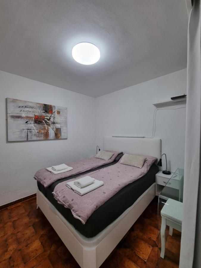 Comfortable one bedroom apartment - Ferienwohnung