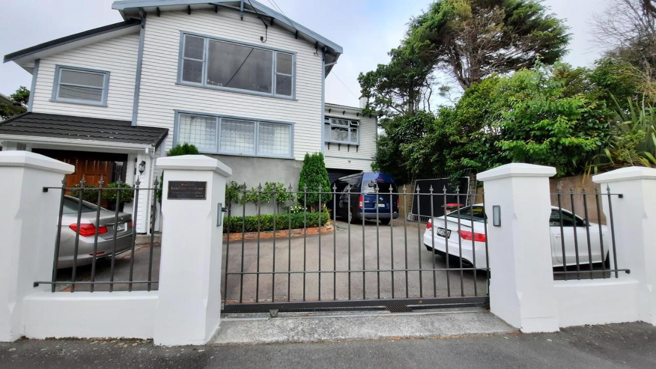 Spacious Comfortable House - B&B Wellington