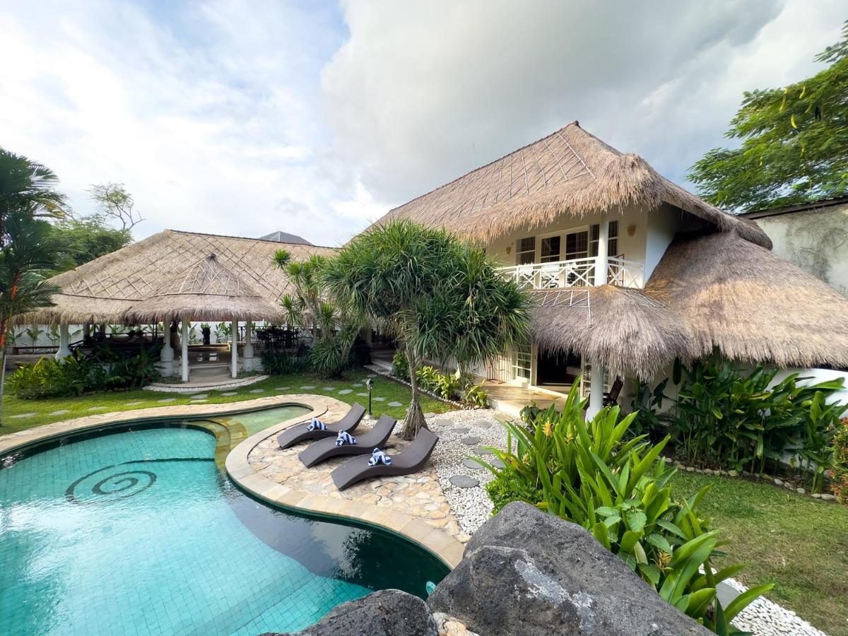 Villa Santai by Optimum Bali Villas - B&B Canggu