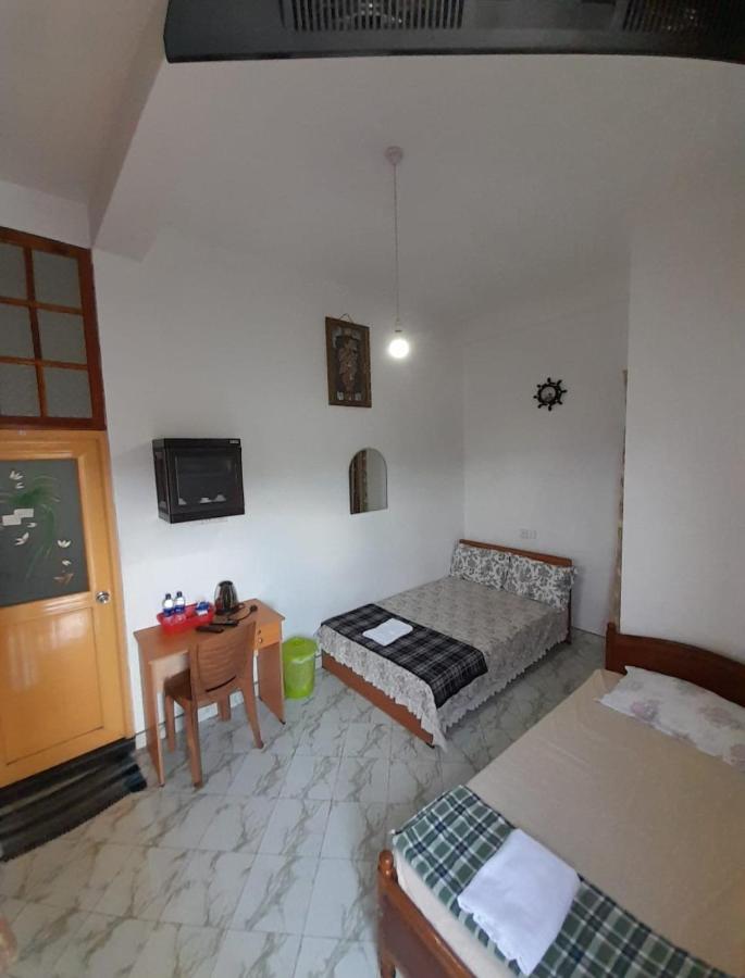 Chambre Double avec Balcon (3 Adultes)