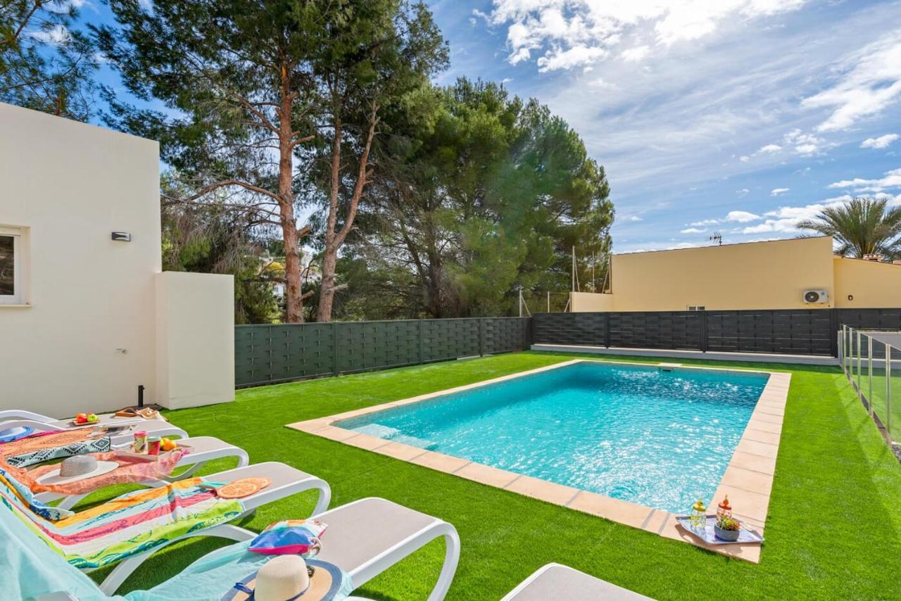 Villa Aiko - Plusholidays - B&B Moraira