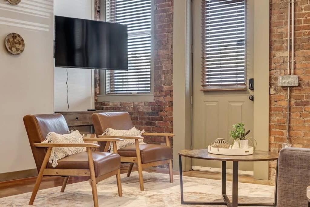 Modern, Insta-Worthy 2B Townhome in Walkable Springfield! - Ferienwohnung