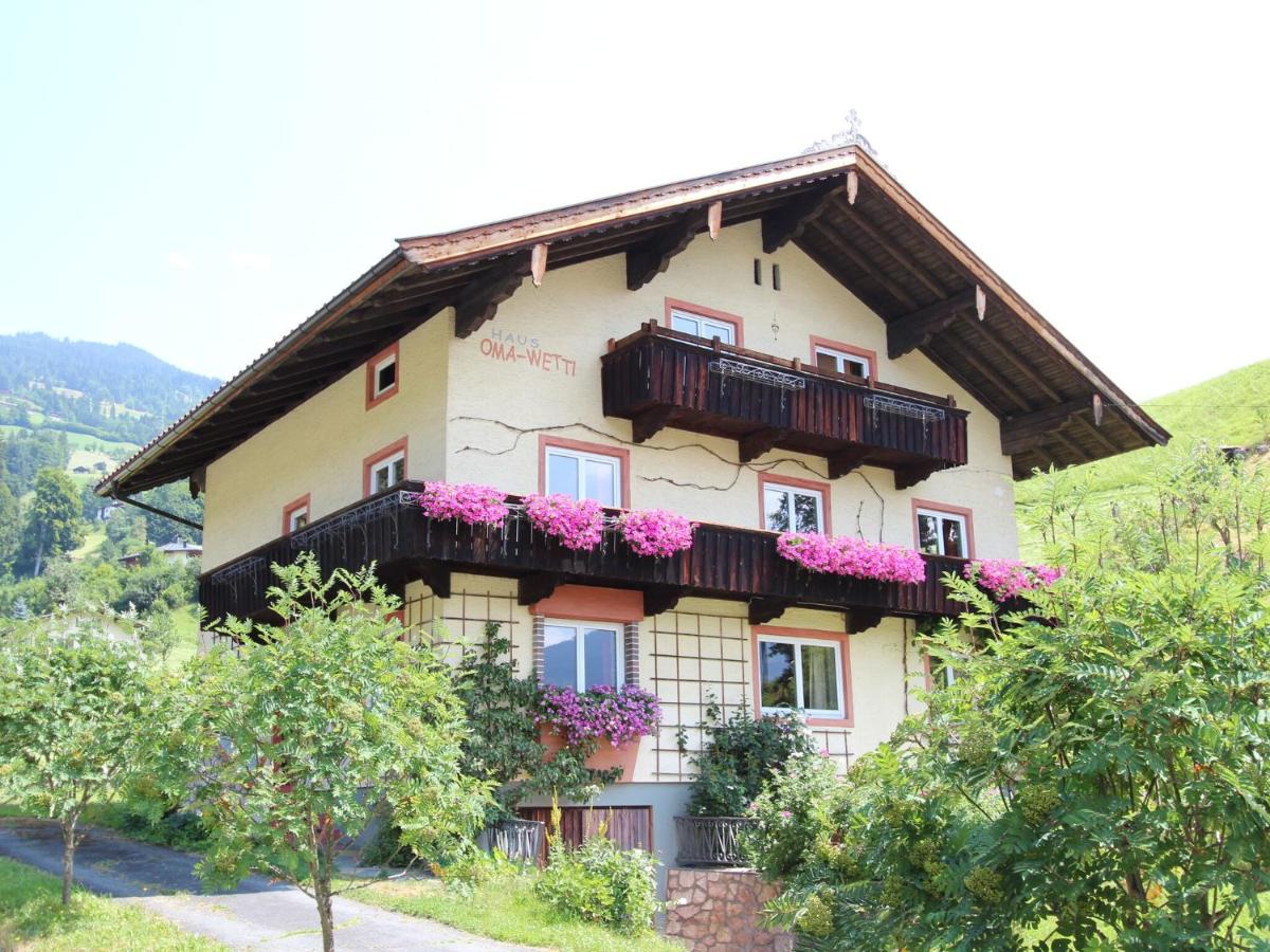 B&B Hopfgarten im Brixental - Wonderful Apartment in Hopfgarten im Brixental with Parking - Bed and Breakfast Hopfgarten im Brixental