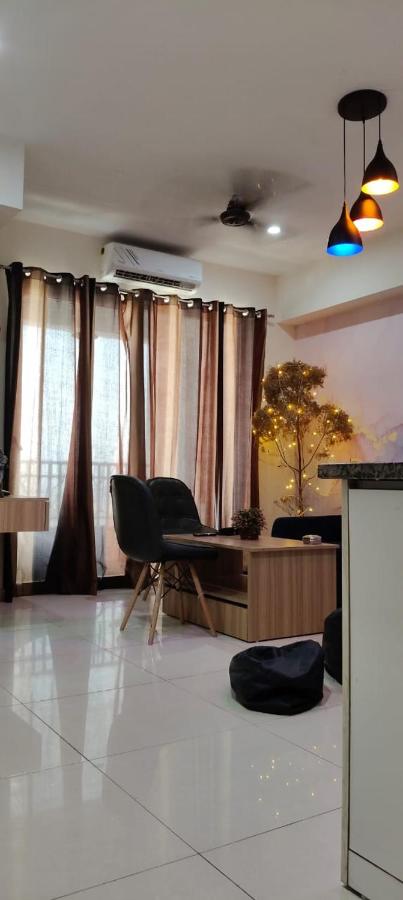 B&B Noida - THE WALL - Bed and Breakfast Noida