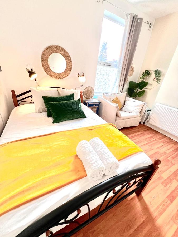 B&B London - 10 minutes to London Bridge x FREE Parking - Bed and Breakfast London