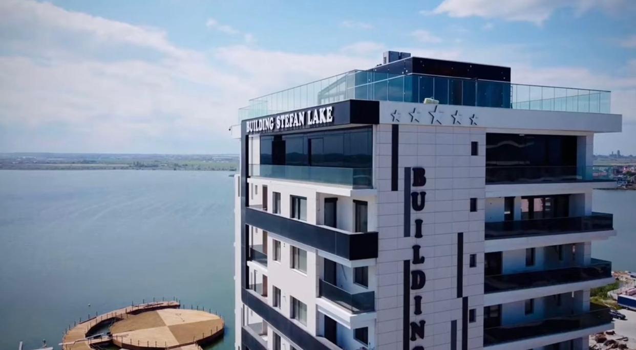 Studio Mamaia Nord Building Stefan Lake - B&B Mamaia
