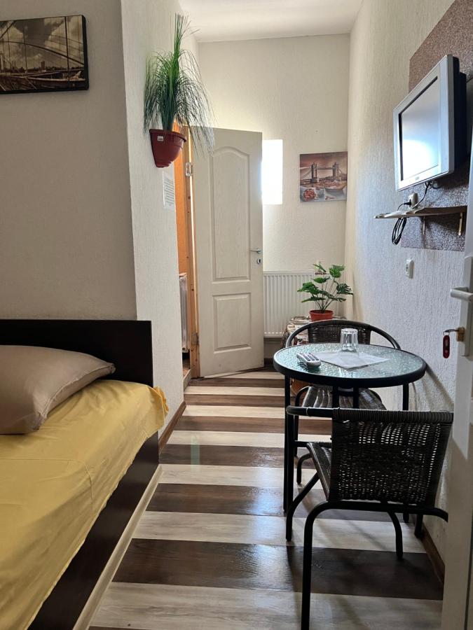 Budget Single Room