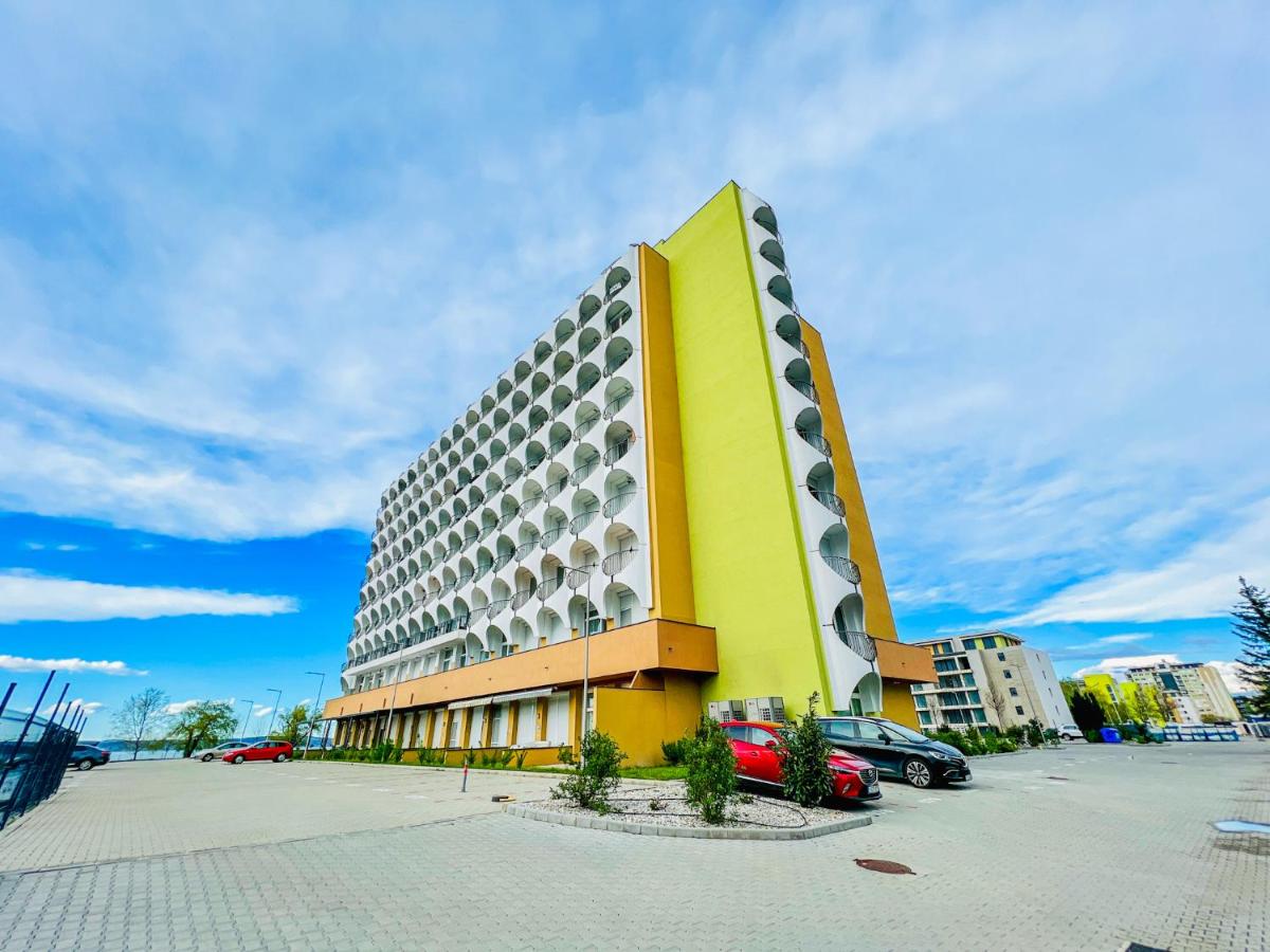 Sky View Apartman - Ferienwohnung