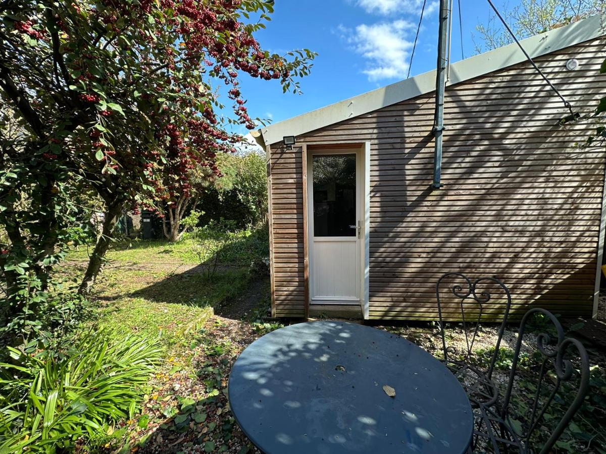 Maisonnette studio avec jardin - B&B