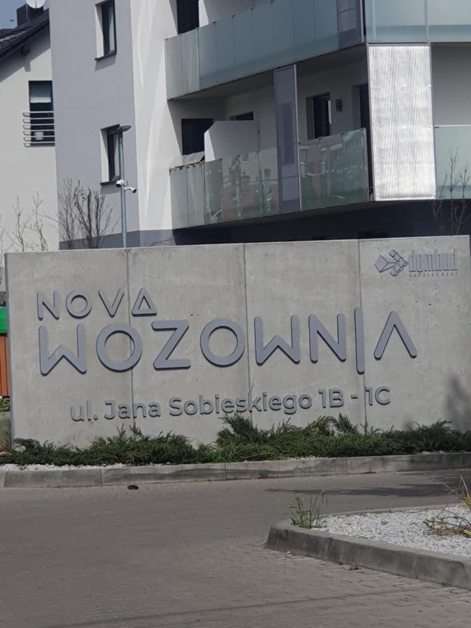 Apartament Number 2 NOVA WOZOWNIA Free Parking - Bed and Breakfast