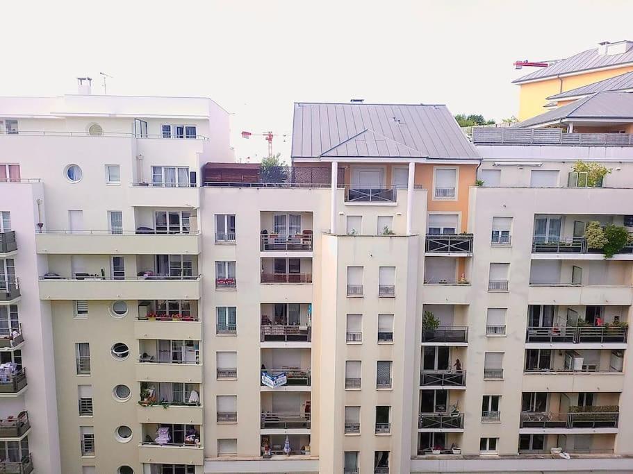 Cozy Room with Private Bathroom near Paris LaDefense Arena - B&B