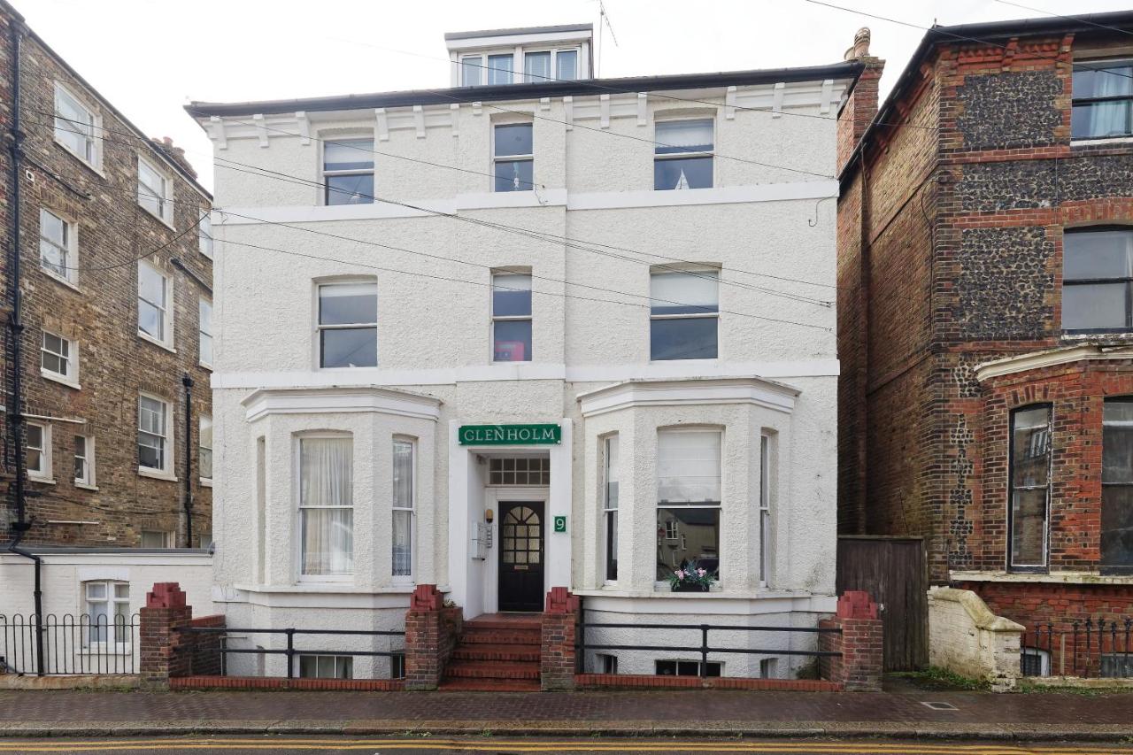 Viking Bay View 3 Bed Apartment - Bed and Breakfast