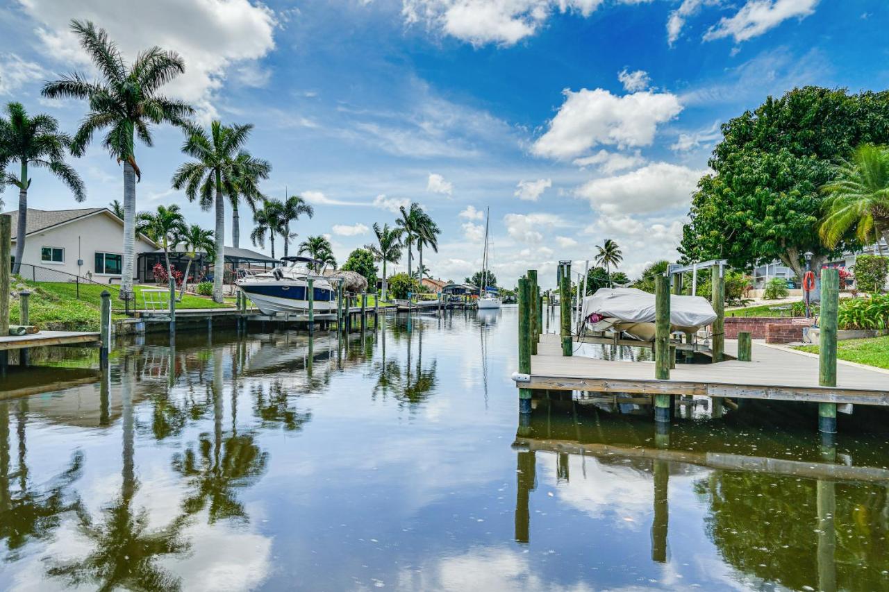 B&B Cape Coral - Tropical Cape Coral Villa with Boat Dock! - Bed and Breakfast Cape Coral