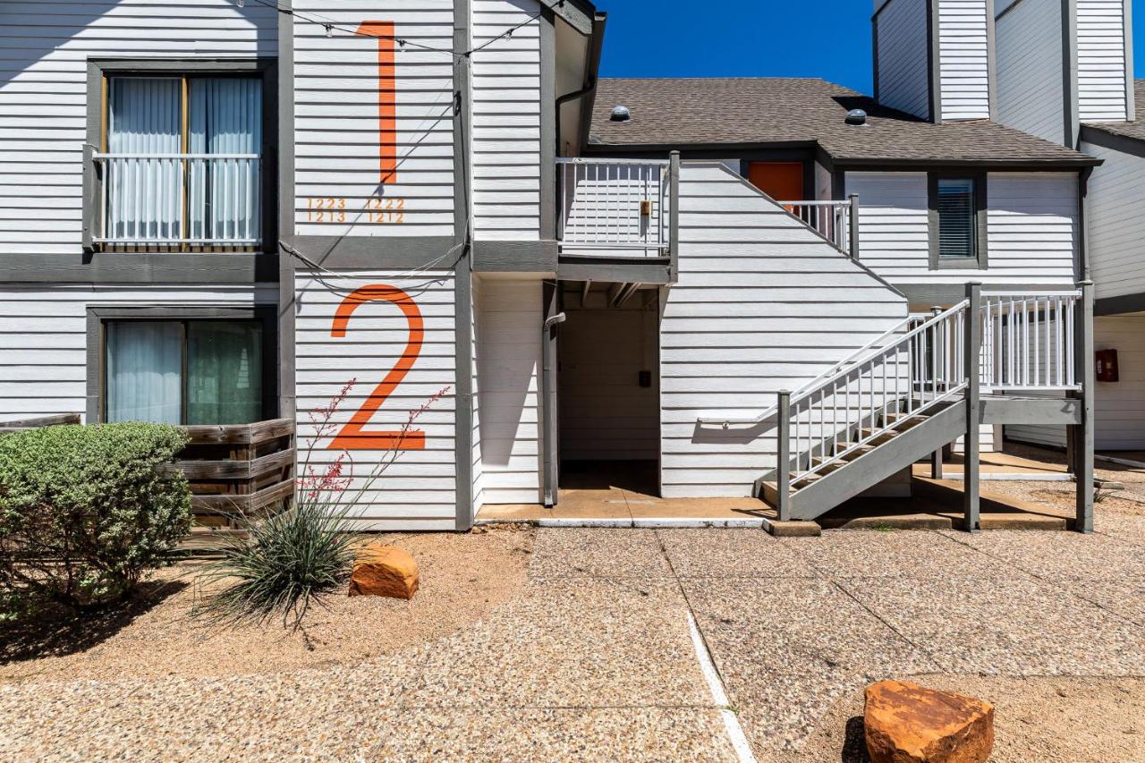 Perfectly Located Stay at Med-Center Pool & Gym - Chambres d’hôtes Houston