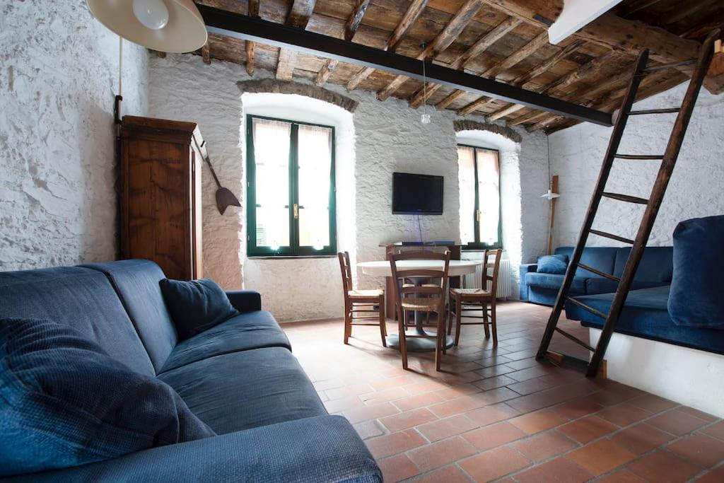 Riomaggiore, Parco 5 Terre, Casa Nemo con parcheggio - Bed and Breakfast Riomaggiore