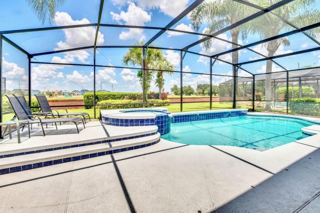 Fantastic 5BR Home Pool Theater - Chambres d'hôtes Orlando