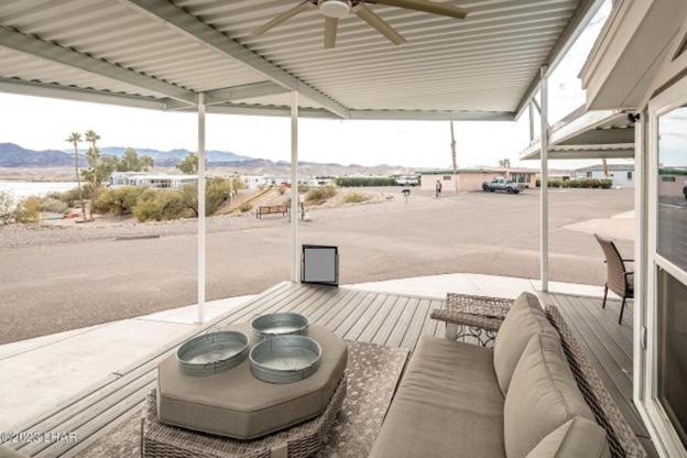 Picture Perfect at Sam's Beachcomber on the Island - B&B Lake Havasu City