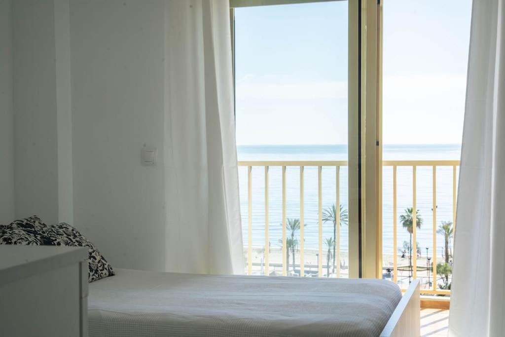 Spacious three bedroom penthouse - B&B