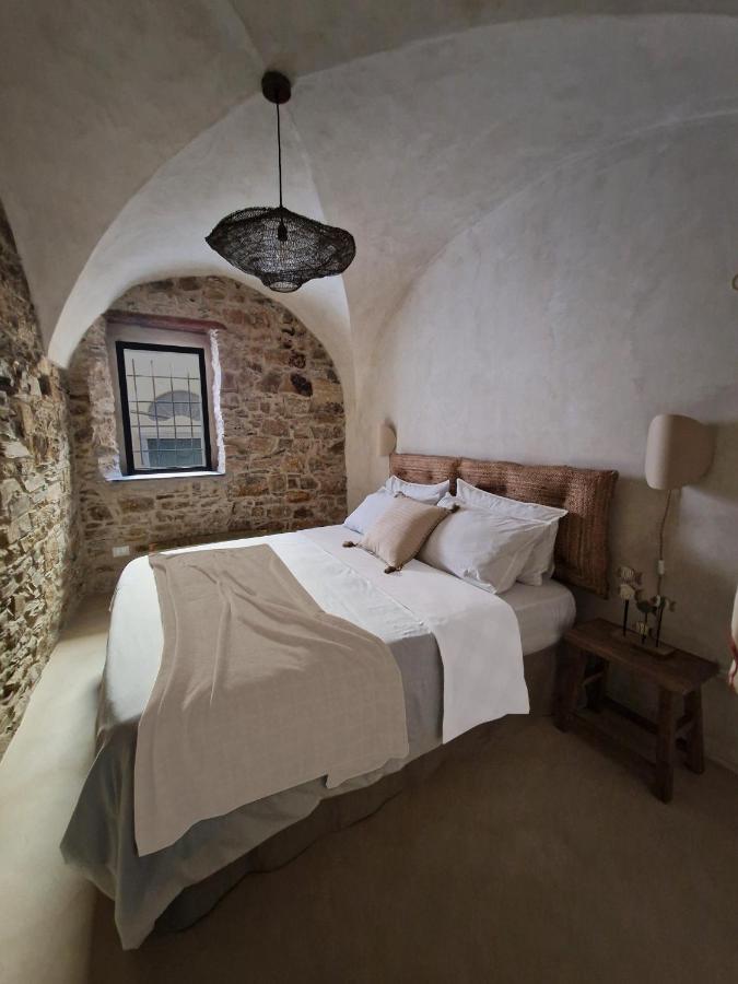 Torre degli Svizzeri - B&B Civezza