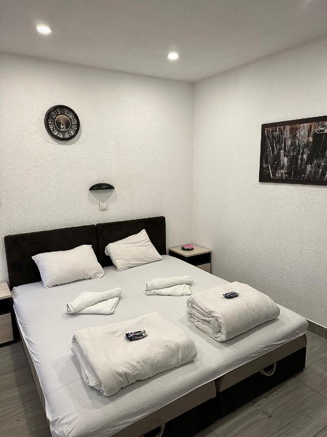 Apartmani Knez - B&B