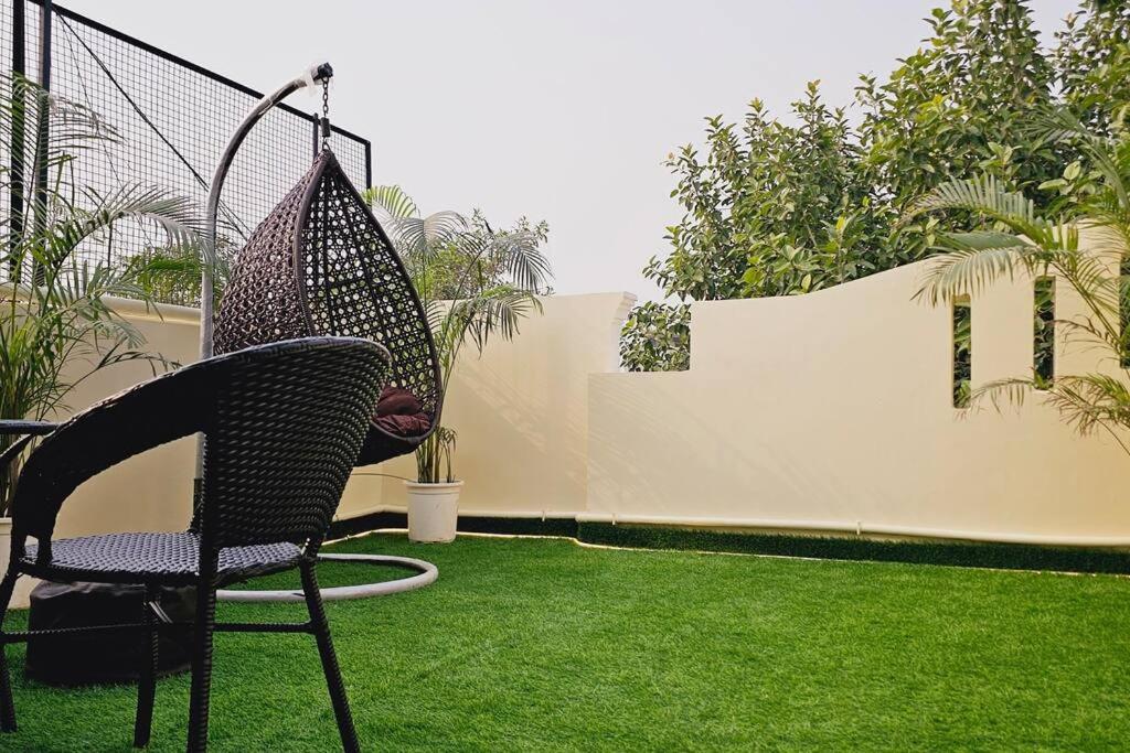 Hostmystay-2bhk w/t Terrace! Gk1 - B&B