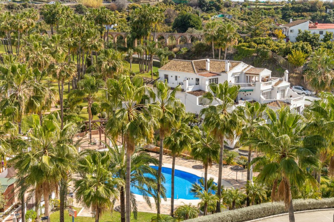 Casablanca 35 Oasis Properties - Bed and Breakfast Nerja