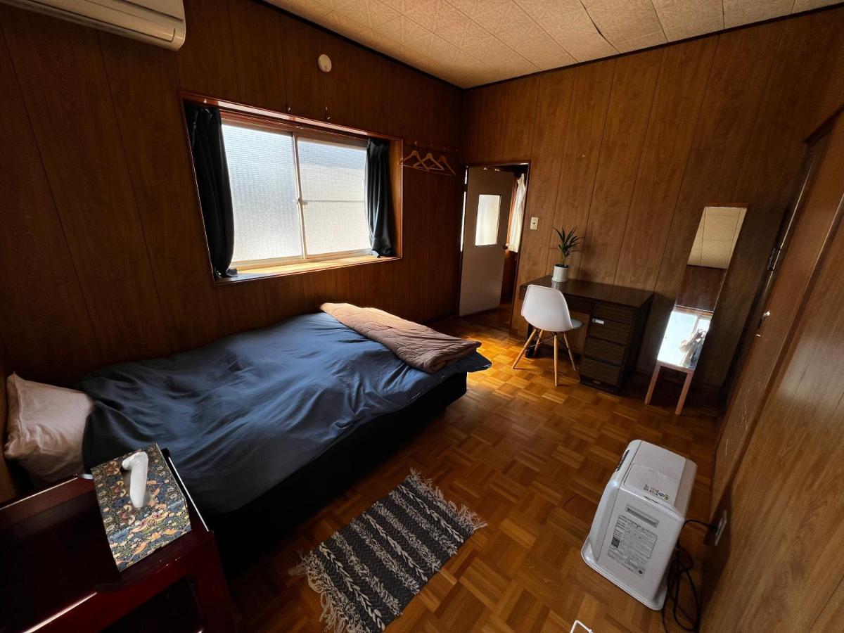 Habitación Doble Estándar con baño compartido