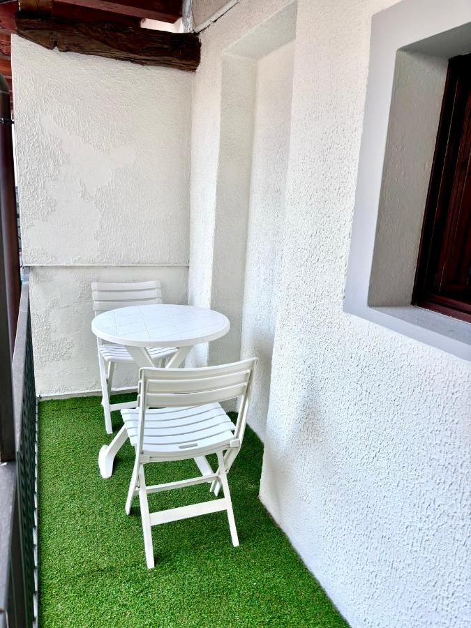 Vittoria Holiday House - Tulip Apartment and Tulip Room - Chambres d'hôtes Stresa