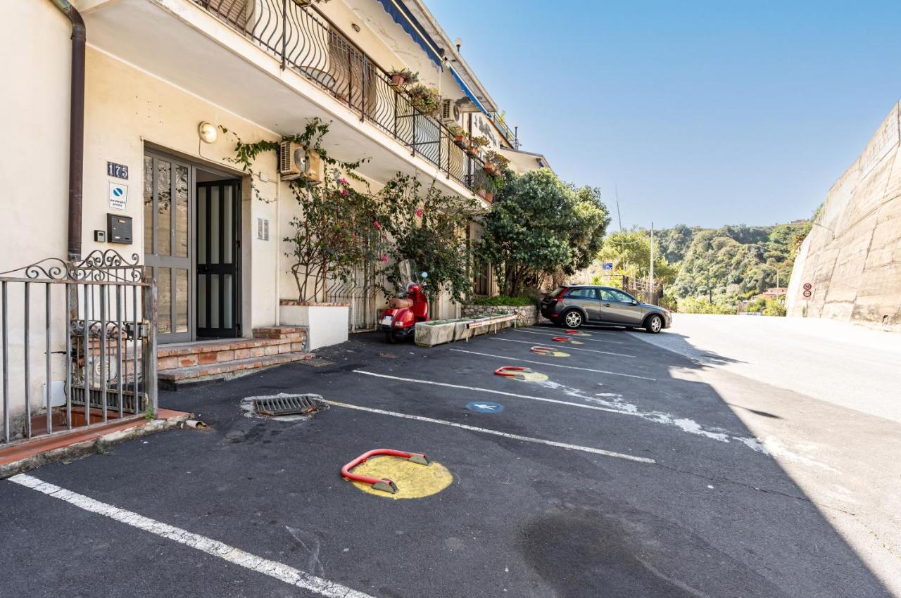 Taormina Comfy Apt - a few steps from the Beach - Ferienwohnung