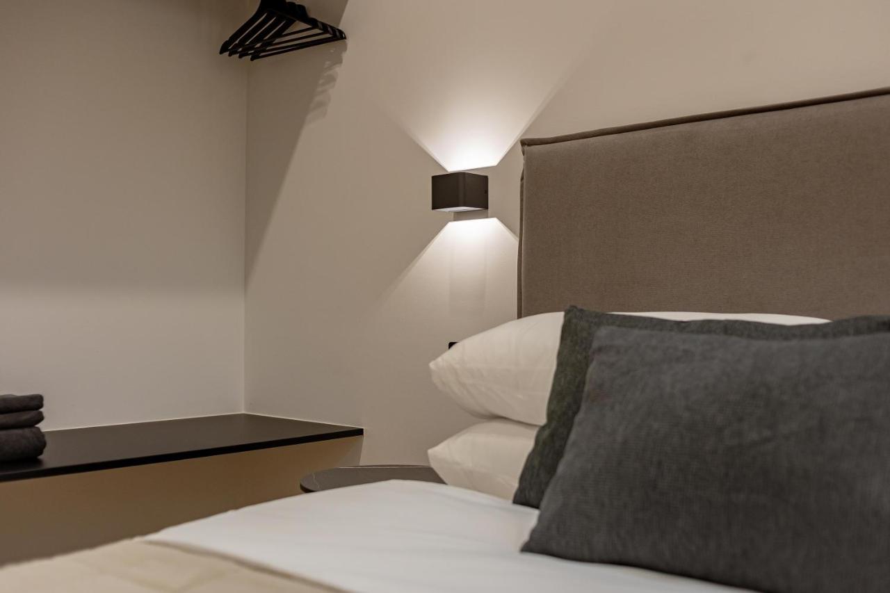 Las Canteras Beach Folks - Bed and Breakfast