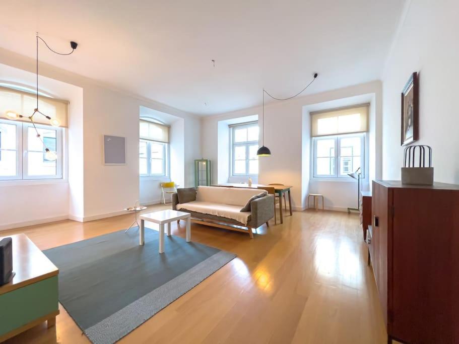 4 Rooms Home in Baixa - B&B