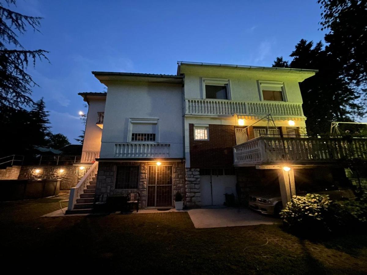 Sobe Lekic - Srebrno jezero - B&B