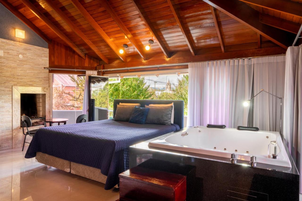 Deluxe Double Room with Bath